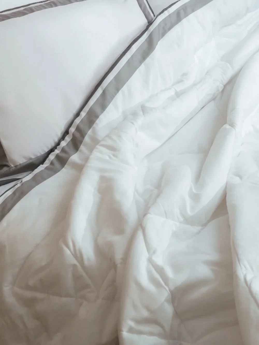 Mon Chateau Queen Comforter Set
